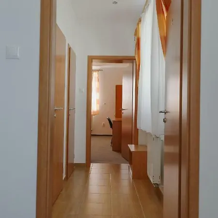 Letisko Slavnica Slanica